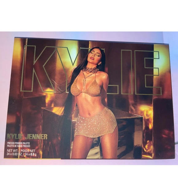 Kylie Cosmetics 24K Pressed Powder Palette. - Picture 7 of 7